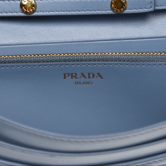 PRADA Soft Calf Quilted Chain Wallet Astrale - Picture 3 of 5